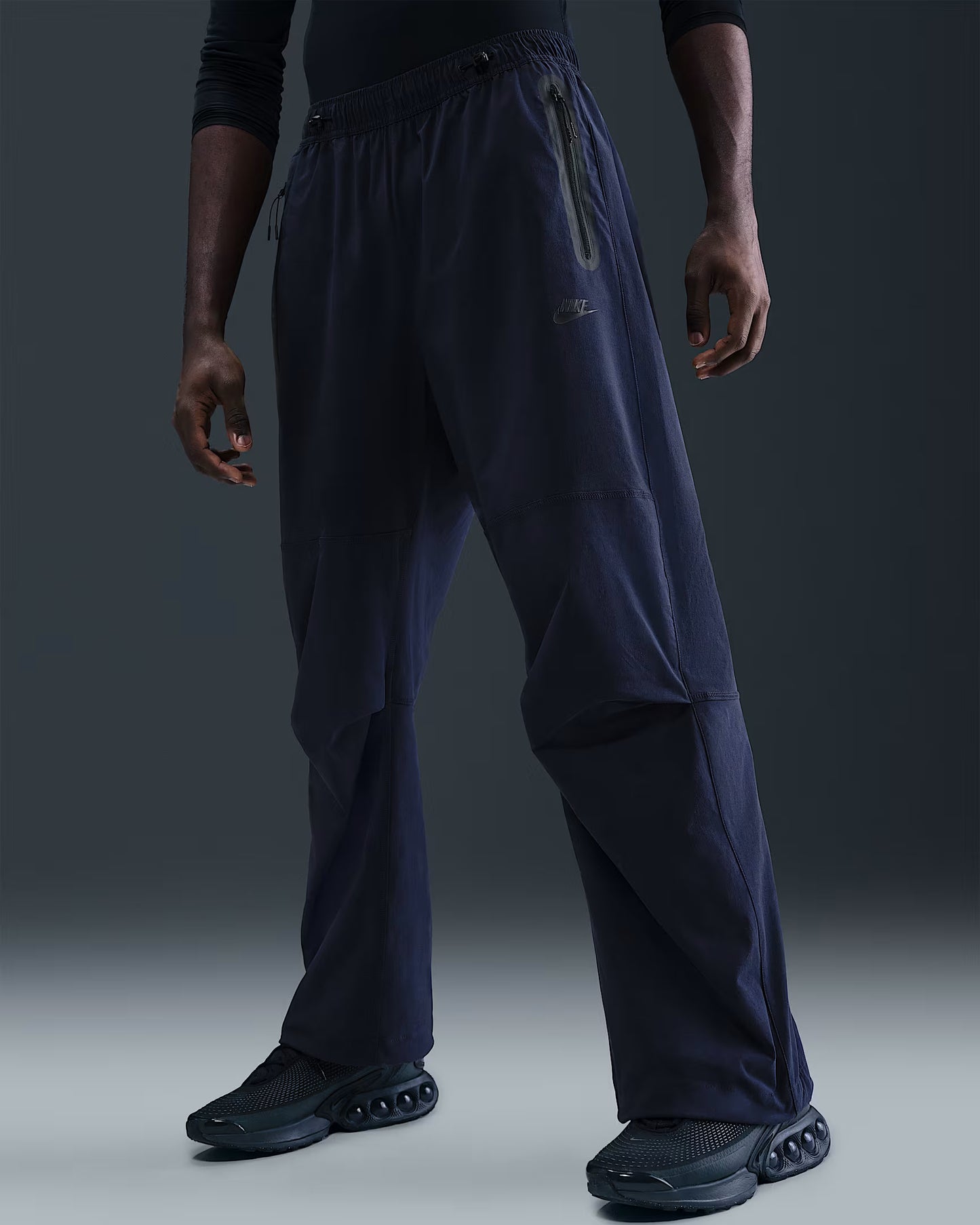 Nike Tech--Mens Woven Oversized Pants