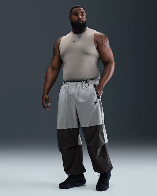 Nike Tech--Mens Woven Oversized Pants